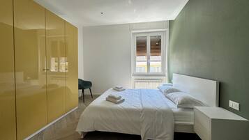 1 camera, culla da viaggio, accesso a Internet, lenzuola