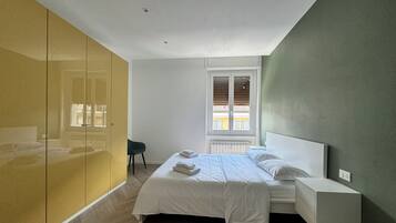 1 camera, culla da viaggio, accesso a Internet, lenzuola