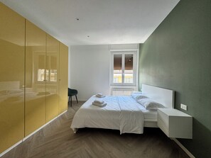 1 camera, culla da viaggio, accesso a Internet, lenzuola