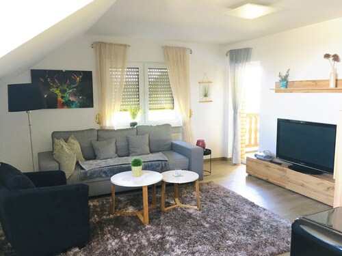 Ganz schöne gemütliche Dachwohnung mit herrlicher  Aussicht und Ruhe