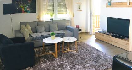 Ganz schöne gemütliche Dachwohnung mit herrlicher Aussicht und Ruhe