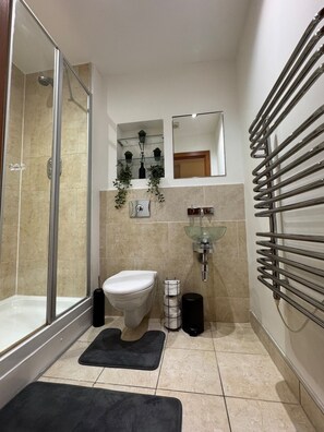 Hair dryer - Luxury 2BR/2BA Canary Wharf Apartment w/ Balcony (Greater London)