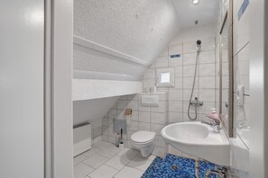 Douche, serviettes fournies