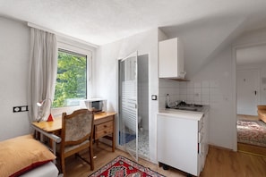 WiFi, bed sheets - Apartment '2' with Shared Terrace and Wi-Fi (Baden-Baden)