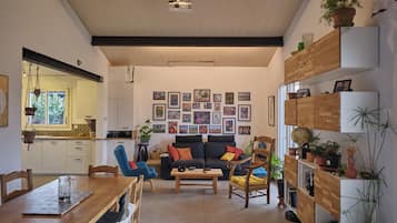 Video games, table tennis, video library