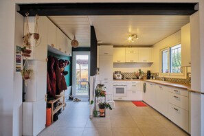 Kühlschrank, Ofen, Herdplatte, Geschirrspüler