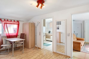 Interior - Room '3' with Shared Terrace and Wi-Fi (Baden-Baden)