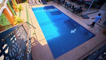 Udendørs pool