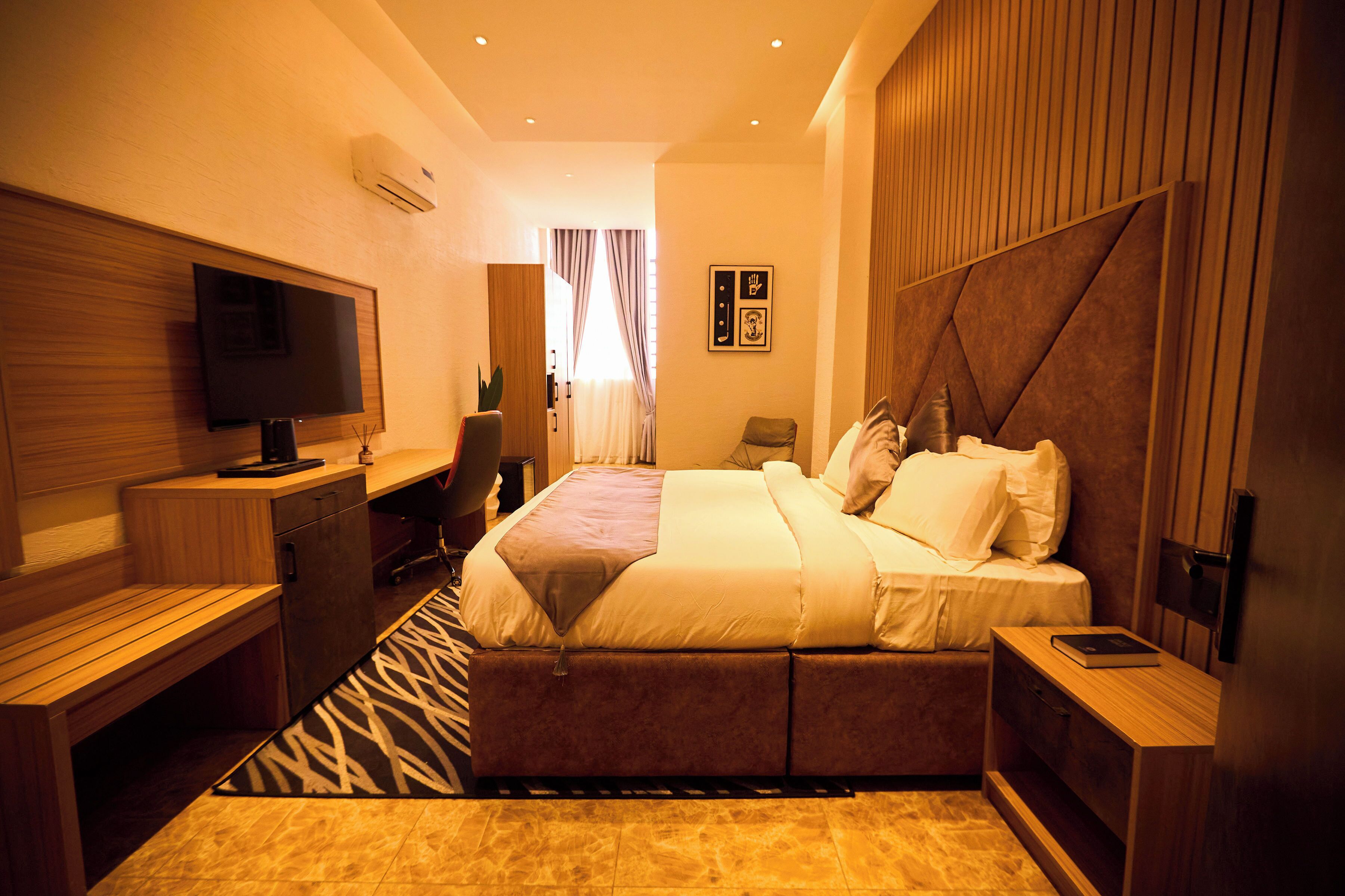 In-room safe, desk, laptop workspace, free WiFi