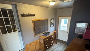Interior - Lake Oahe Retreat (Pierre)