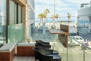 Property grounds - Vibrant Modern 2BR steps to the Beach by HolyGuest (Tel Aviv-Yafo)
