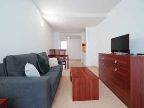TV - Charming Apart for 4 Near the Sea (Agde)