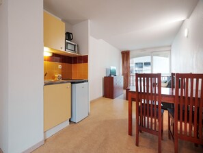 Interior - Charming Apart for 4 Near the Sea (Agde)