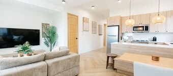 Cinnamon Suite, Stylish 2BR | Central St George