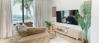 Cinnamon Suite, Stylish 2BR - Central St George's