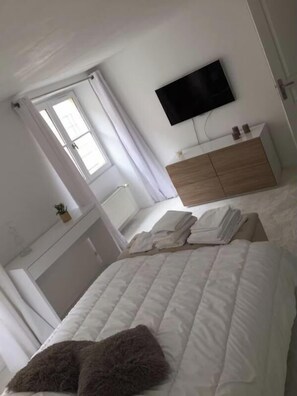 3 bedrooms, desk, iron/ironing board, free WiFi - AN EXCEPTIONAL PARISIAN EXPERIENCE CLOSE TO ODEAN & LUXEMBOURG – SAINT GERMAIN (Paris)