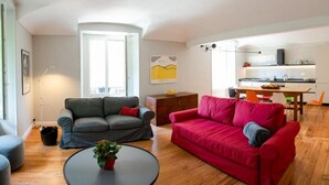 Living area - Comfort For Groups & Families in city center (Torino)