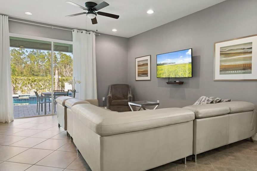 25% 16br Homes Pools & Spas - Davenport, FL