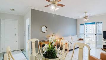 Basic Apartment | Living area