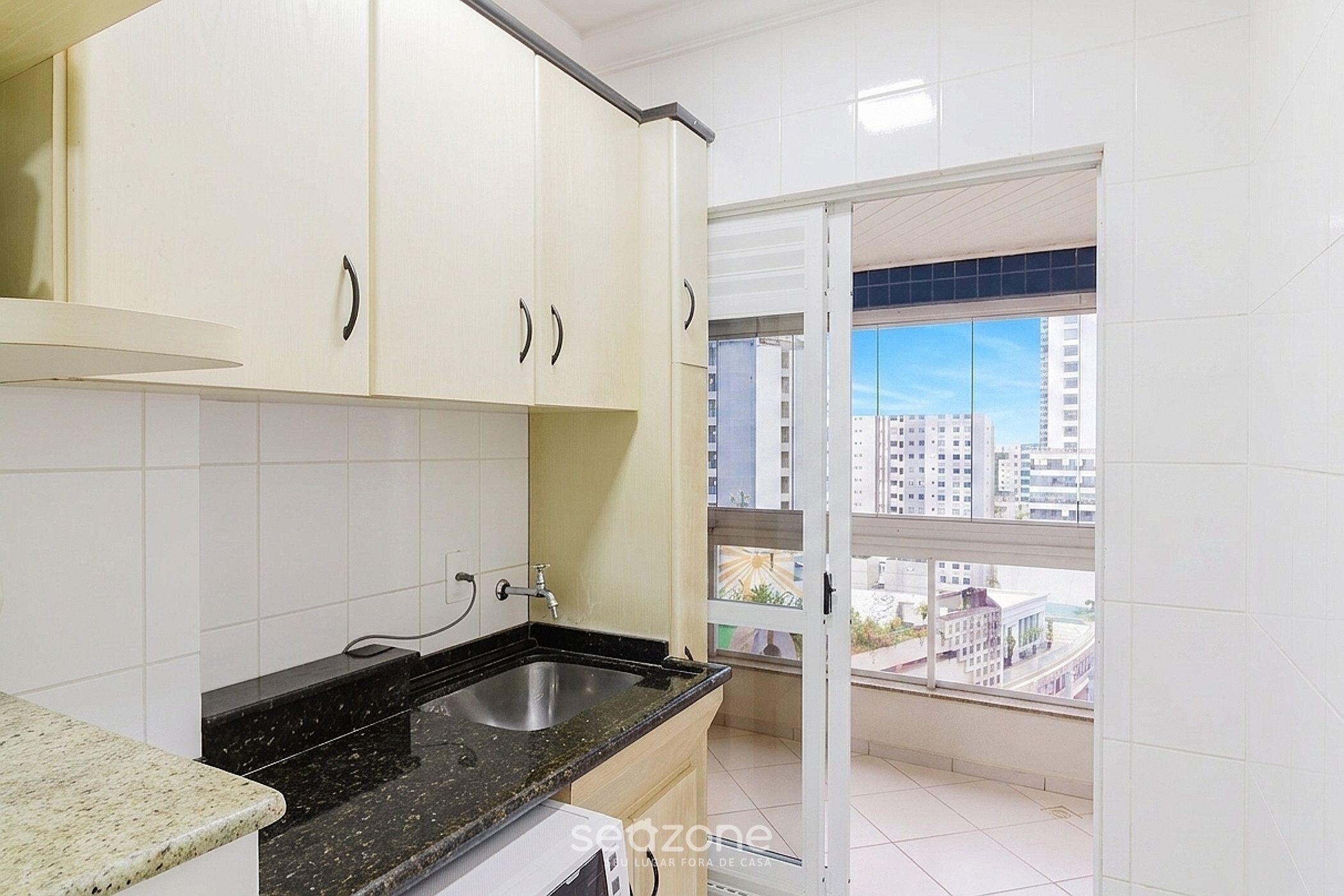 Basic Apartment | Interior