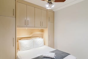 Basic Apartment - 3-bedroom Apt Only 300m From the Beach Ejs0803 (Balneário Camboriú)