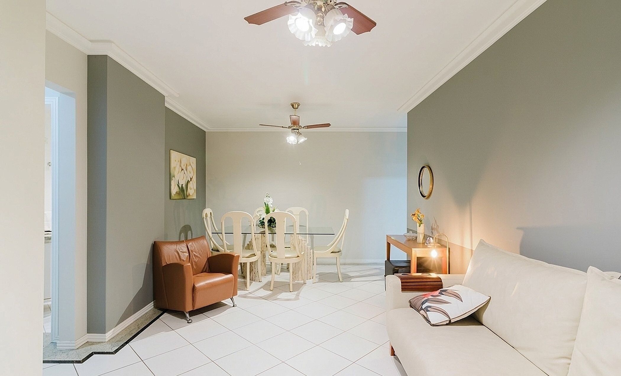 Basic Apartment | Living area