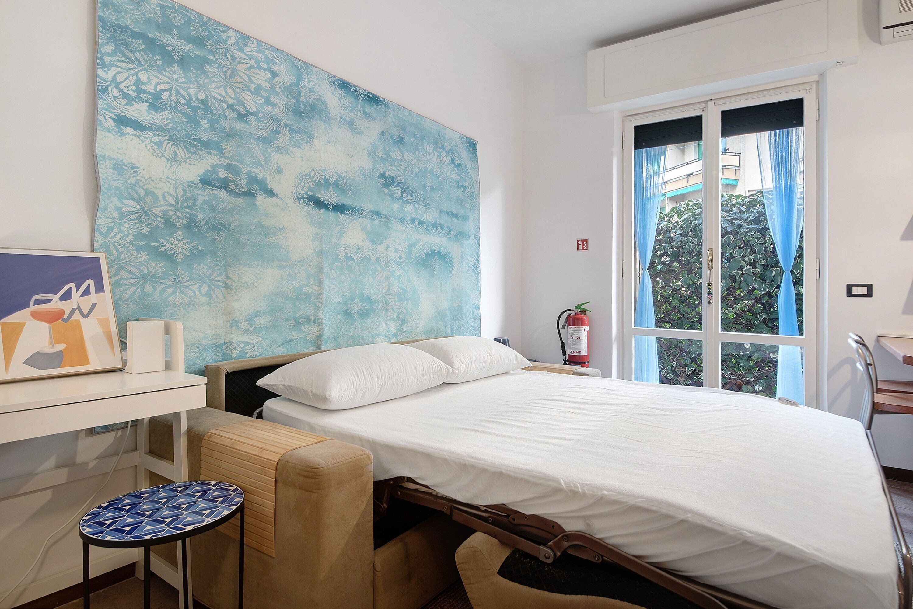 Tabla de planchar con plancha y wifi 