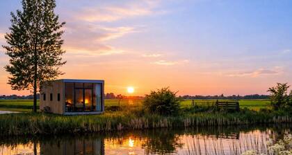 Tiny House Cabin aan Elfstedenwater bij Leeuwarden