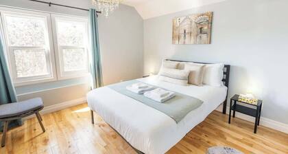 5 min to Agawa Train | Cozy Oasis w/Firepit & Deck