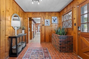 Interior - 264 Euharlee Rd, Cartersville (Cartersville)