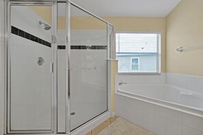 Interior - 234 Kildrummy DR. Davenport, 4bed (Davenport)