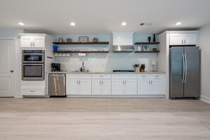 Interior - 2617 Caladium Drive NE, Atlanta (Atlanta)