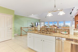 House (3 Bedrooms) | Interior - 241 S Fletcher Ave (Fernandina Beach)