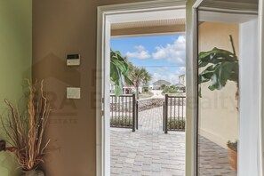 Interior - 241 S Fletcher Ave (Fernandina Beach)