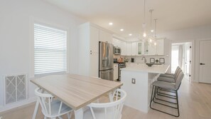 Interior - 26 N Washington Ave (Ventnor City)