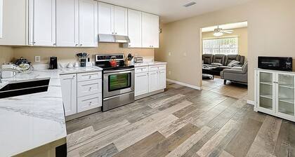 2737 Bel Aire Circle