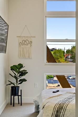 Interior - 2880: Canvas & Comfort at Espadin (Denver)