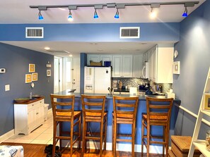 Interior - 2919 Atrium (Seabrook Island)