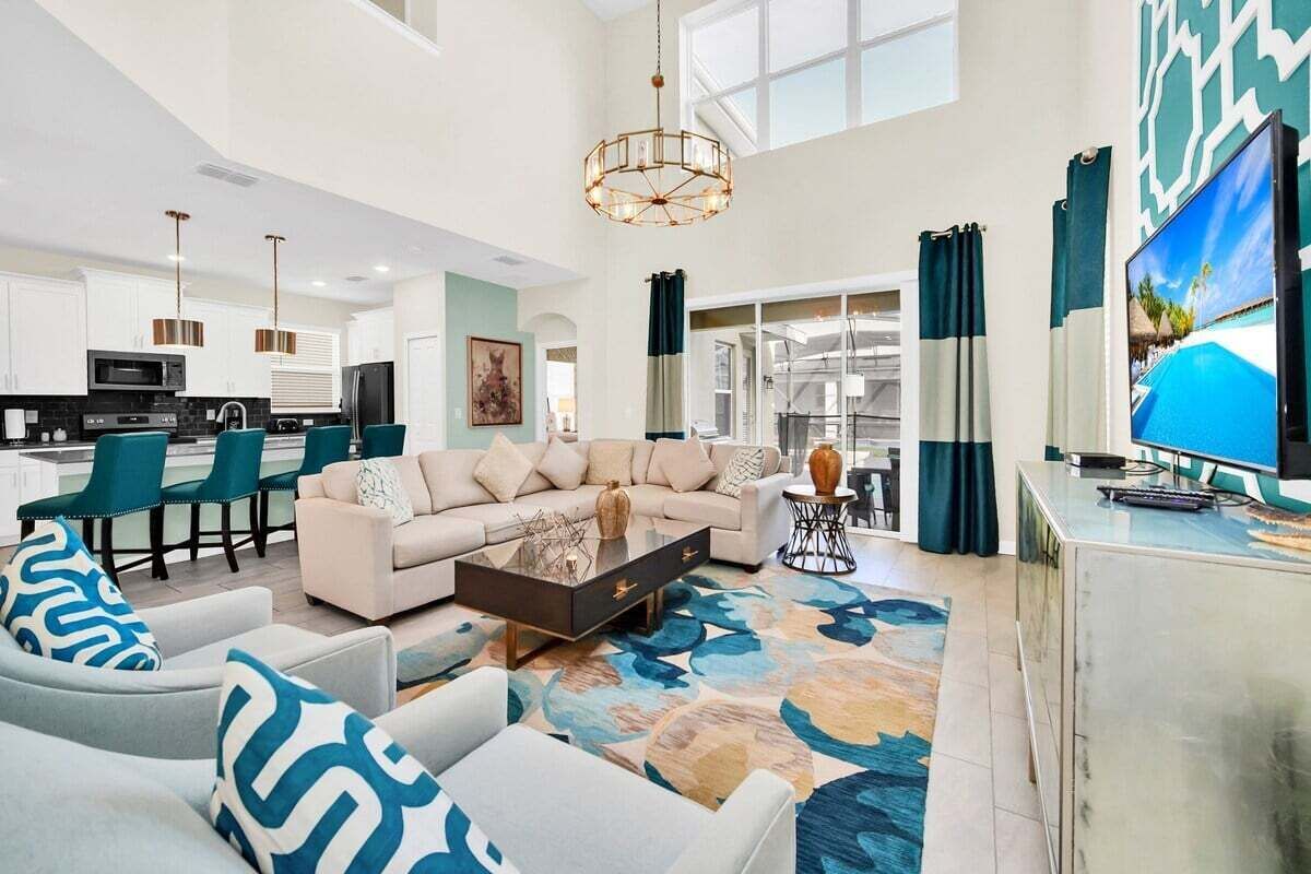 House (5 Bedrooms) | Interior