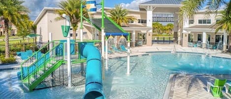 House (6 Bedrooms) | Interior