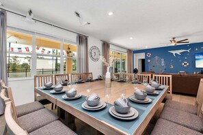 Interior - 2473 Shanti · Deepsea World/15 Suites/sleep 30/oversize Pool&spa (Kissimmee)