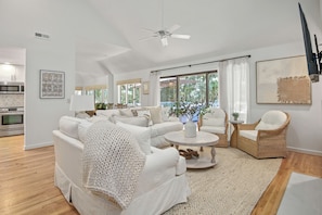 House (3 Bedrooms) | Interior - 2908 Captain Sams (Seabrook Island)