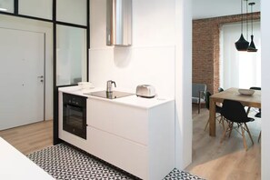 Private kitchen - Modern apartment in Malasaña (Madrid)