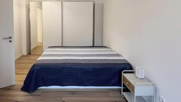 1 camera, ferro/asse da stiro, Wi-Fi, lenzuola