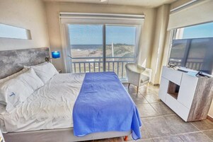 Panoramic Apartment, 1 Bedroom, Beach View, Tower | In-room safe, blackout drapes, free WiFi