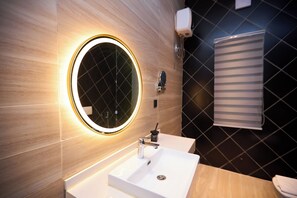 Classic Room | Bathroom | Shower, free toiletries, towels, soap - Bourdillon Hotel & Apartments Gwarimpa (Abuja)