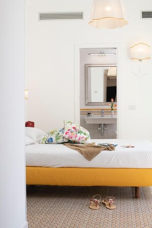 Comfort Room, Balcony, Sea View | In-room safe, free WiFi - VILLA GUARRACINO LUXURY (Amalfi)