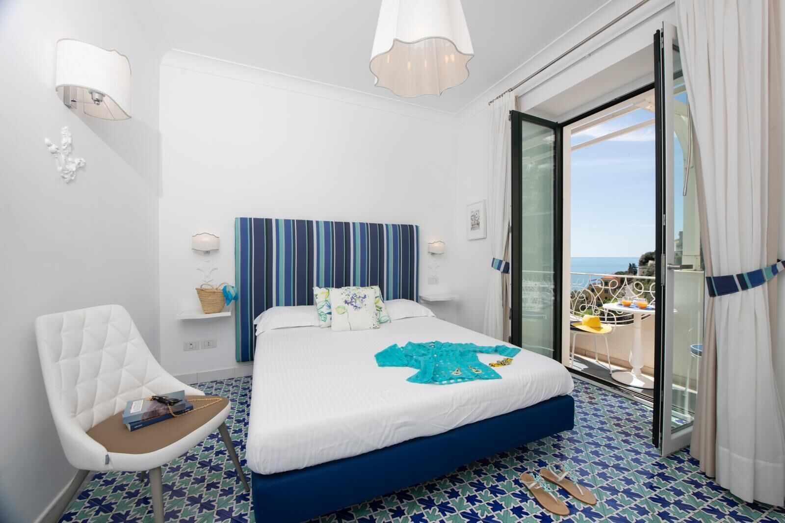 舒適客房, 露台, 海景 | 房內夾萬、免費 Wi-Fi