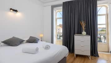 WiFi, bed sheets