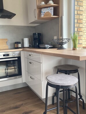 Ofen, Herdplatte, Geschirrspüler